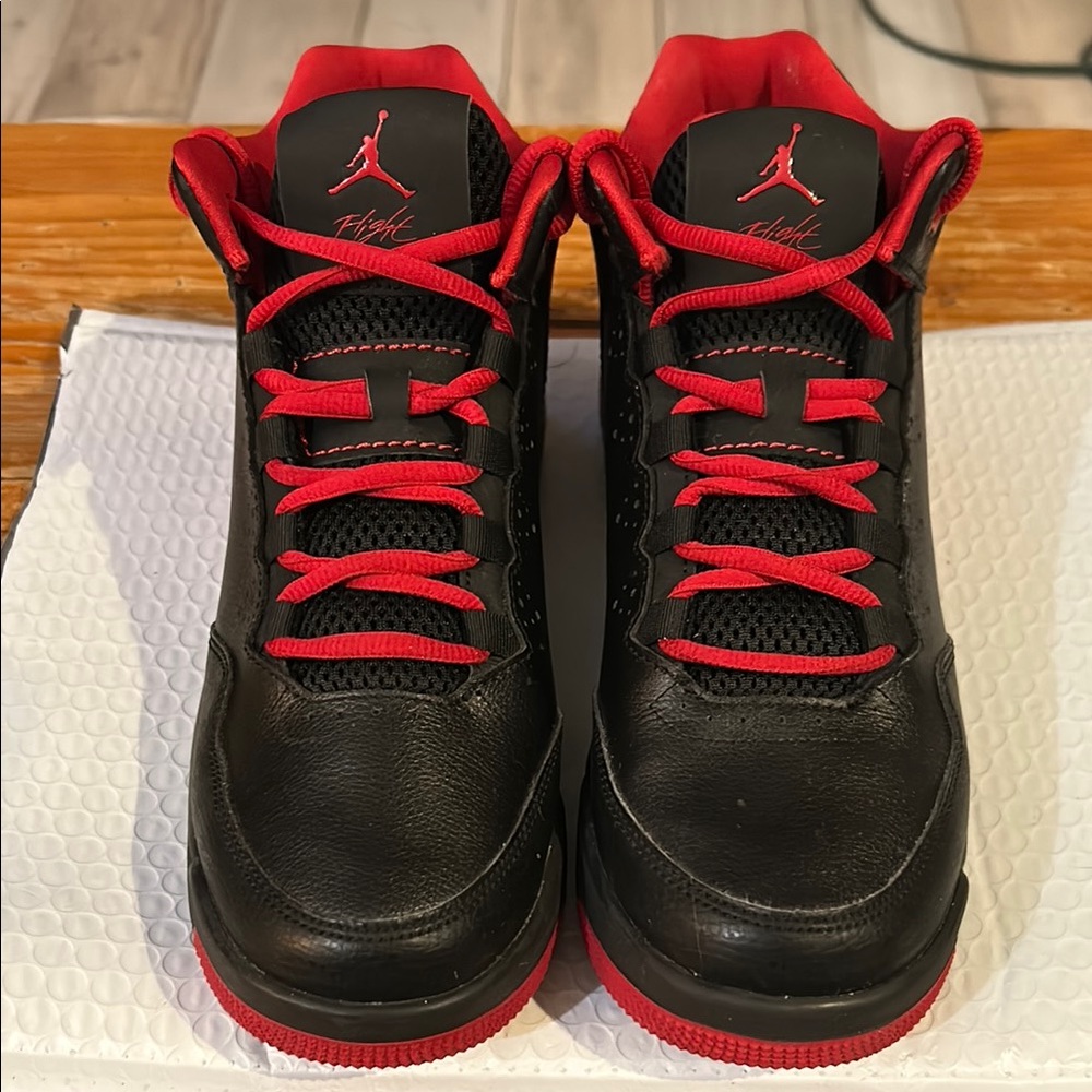 Nike Jordan Flight Black and Red Boys' Basketball Sneakers Size 7Y